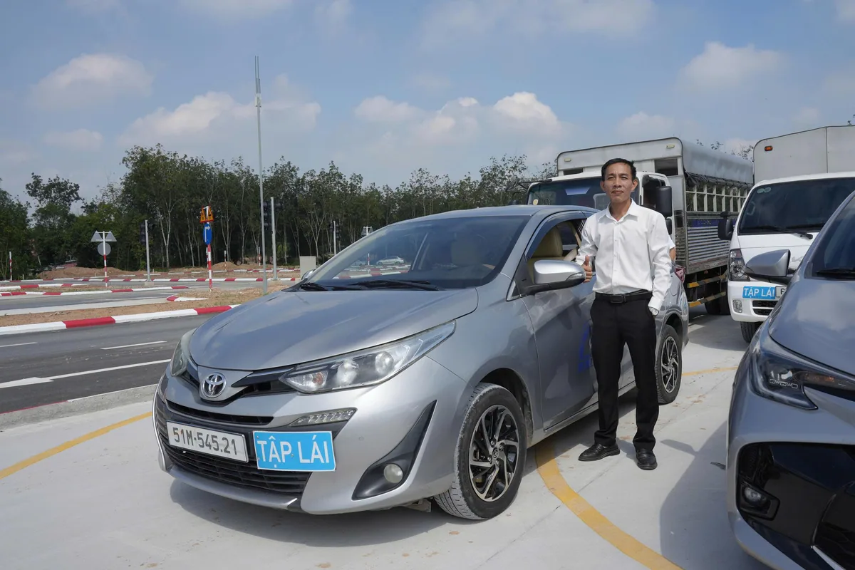 Giáo viên Nguyễn Công Mạnh